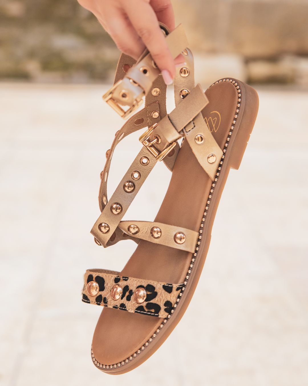 Sandale femme plate dorée motif léopard - Monica