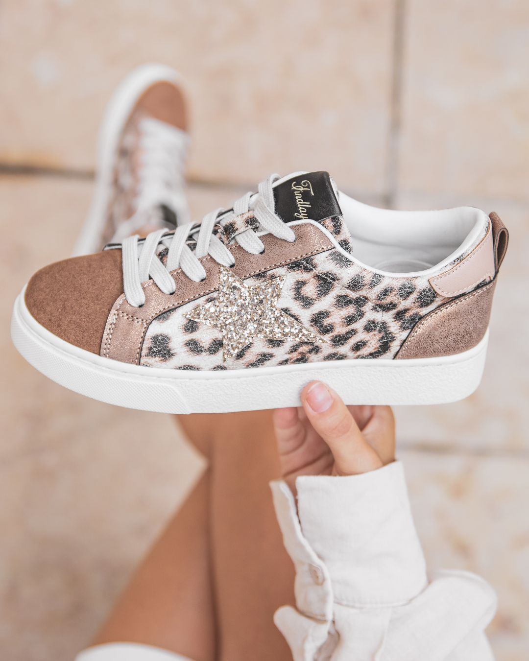 Basket femme etoile leopard a lacets Eliza