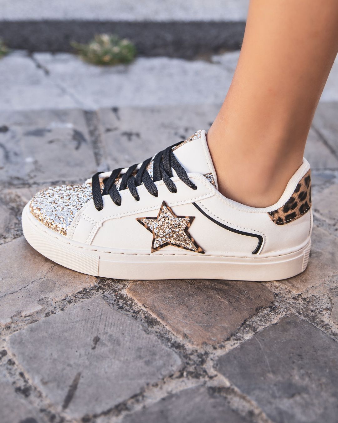 Basket femme etoile leopard a lacets Abril